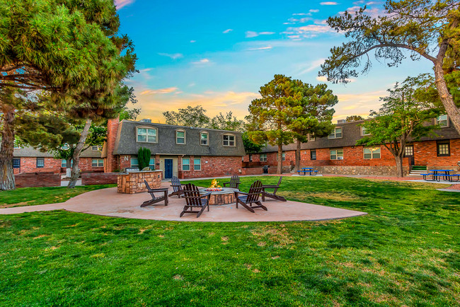 Wyndchase in El Paso, TX - Foto de edificio - Building Photo
