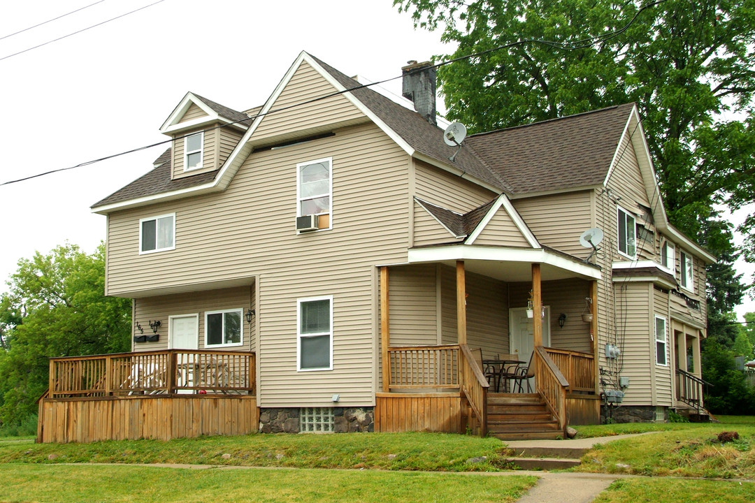 165 Chamberlain St in Pontiac, MI - Building Photo