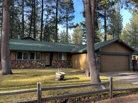 2319 Wyoming Ave in South Lake Tahoe, CA - Building Photo