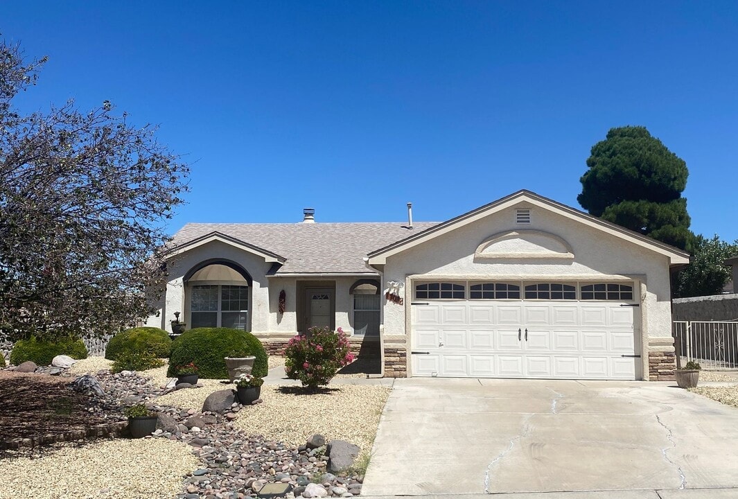 703 City View Dr in Las Cruces, NM - Building Photo