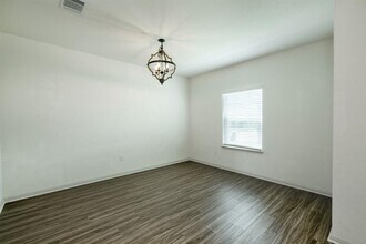 108 Moravia Rd in Georgetown, TX - Foto de edificio - Building Photo