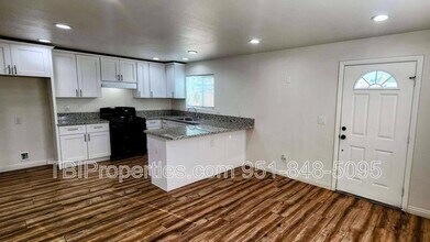 156 E Marshall Blvd in San Bernardino, CA - Building Photo - Building Photo