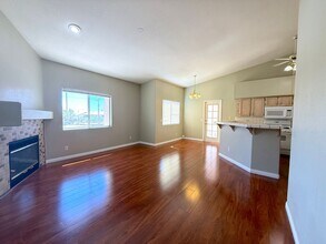 5225 W Reno Ave in Las Vegas, NV - Building Photo - Building Photo