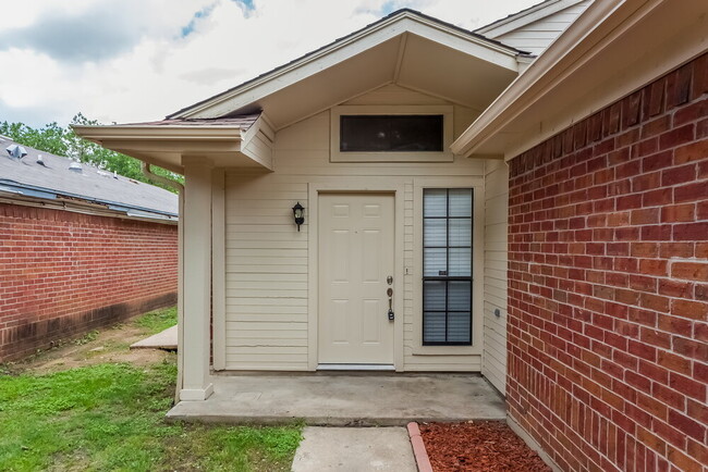 4747 Poppy Dr E in Fort Worth, TX - Building Photo - Building Photo