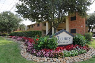 Trinity Crossing in Carrollton, TX - Building Photo