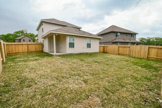 167 Spring Meadows Cir in Willis, TX - Building Photo - Building Photo