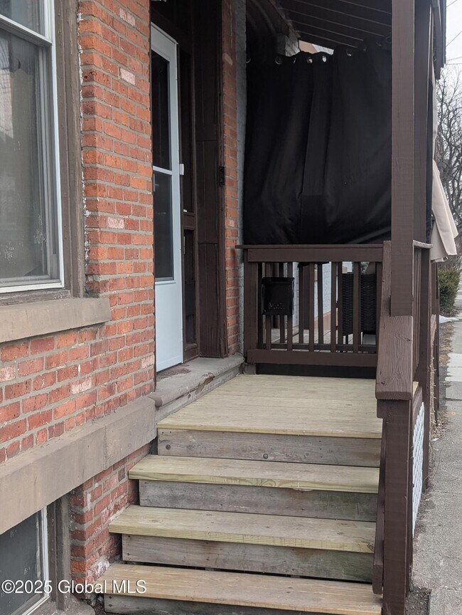 40 2nd Ave in Troy, NY - Building Photo - Building Photo