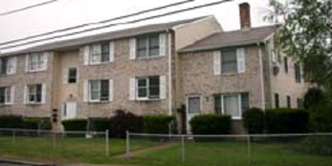 540-542 York Ave in Pawtucket, RI - Foto de edificio