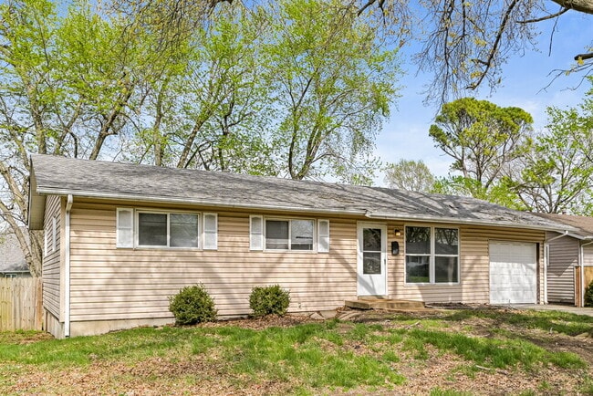 property at 1575 Bobbinray Ave