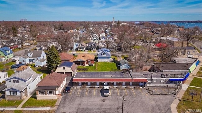 6908 Buffalo Ave in Niagara Falls, NY - Building Photo - Building Photo