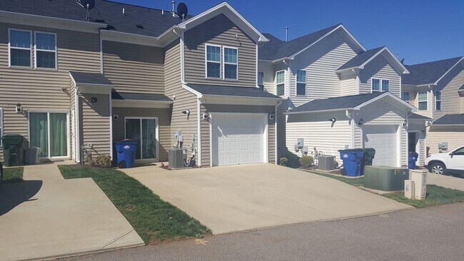 1035 Ileagnes Rd in Raleigh, NC - Building Photo - Building Photo