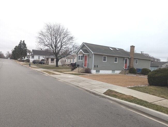 1708 N Center St in Crest Hill, IL - Building Photo - Building Photo