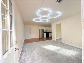 893 Hawthorn Ln in Grayson, GA - Building Photo - Building Photo