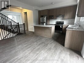 1259 Lily Cres in Milton, ON - Building Photo