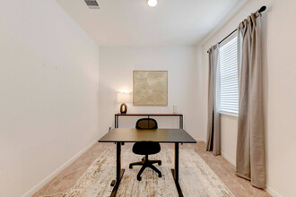 728 Opossum Trl in New Braunfels, TX - Building Photo - Building Photo