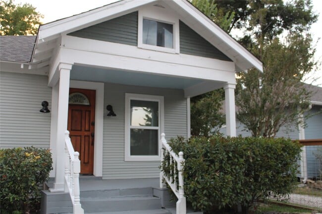 property at 2713 Cochran St