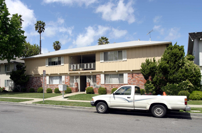 2949 Magliocco Dr in San Jose, CA - Foto de edificio - Building Photo