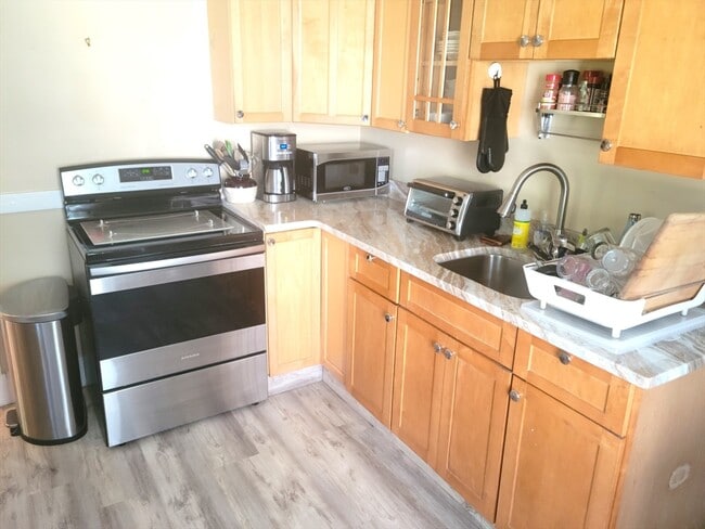 property at 977 Hancock St