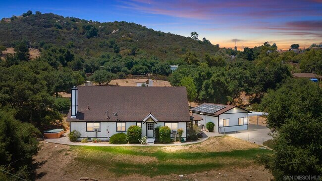 12108 Lilac Heights Ct in Valley Center, CA - Building Photo - Building Photo
