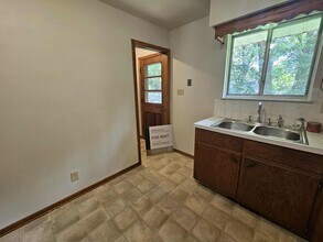 1306 Parmalee St in Kent, OH - Building Photo - Building Photo