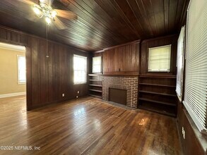 2011 Dellwood Ave in Jacksonville, FL - Building Photo - Building Photo