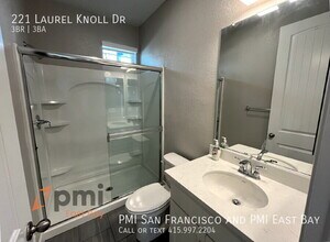 221 Laurel Knoll Dr in Martinez, CA - Building Photo - Building Photo