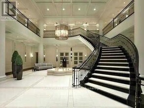 25 Greenview Ave in Toronto, ON - Building Photo - Building Photo