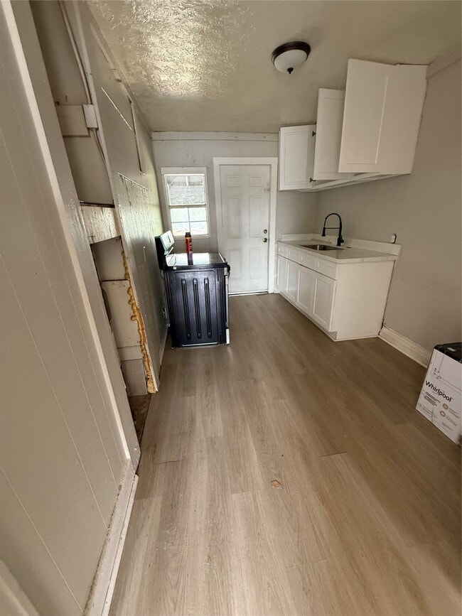 property at 126 W 6th St