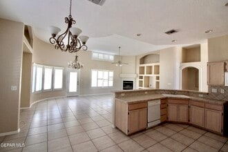 6101 Los Siglos Dr in El Paso, TX - Building Photo - Building Photo