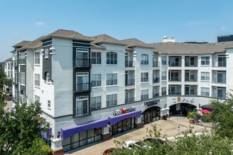75 West in Dallas, TX - Building Photo - Building Photo