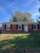 2209 Jasmine Dr in Lexington, KY - Building Photo