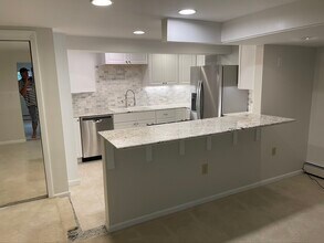 24 Forest Hills Dr, Unit B in Elmira, NY - Building Photo - Building Photo