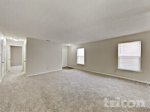 1909 Blue Pine Ln in Indianapolis, IN - Building Photo - Building Photo