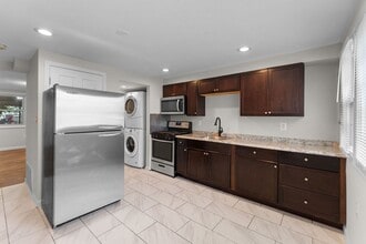 819 5th Ave in Halethorpe, MD - Building Photo - Building Photo