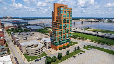 222 E Witherspoon St in Louisville, KY - Building Photo - Building Photo