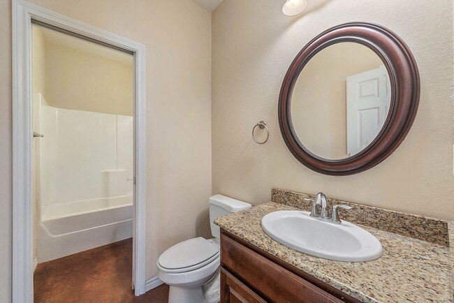 Available August 2026! 4 Bed, 3 Bath in Ho in College Station, TX - Building Photo - Building Photo