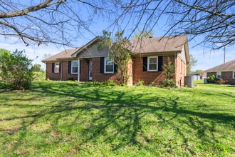 157 Southern Dr in Perryville, KY - Building Photo - Building Photo