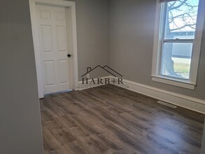 1204 1st Ave NE in Austin, MN - Building Photo - Building Photo