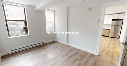 61 Park Dr, Unit c in Boston, MA - Building Photo - Building Photo