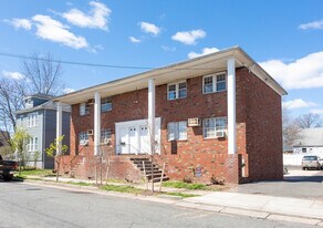 557 Cleveland Ave in Linden, NJ - Building Photo