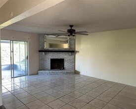 1310 Cinnamon Way W in Lakeland, FL - Building Photo - Building Photo