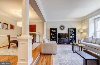 9936 Foxborough Cir in Rockville, MD - Building Photo - Building Photo