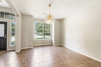 12635 Lakeshore Dr in Montgomery, TX - Foto de edificio - Building Photo