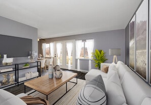 Lakeside Villas in Columbus, OH - Building Photo