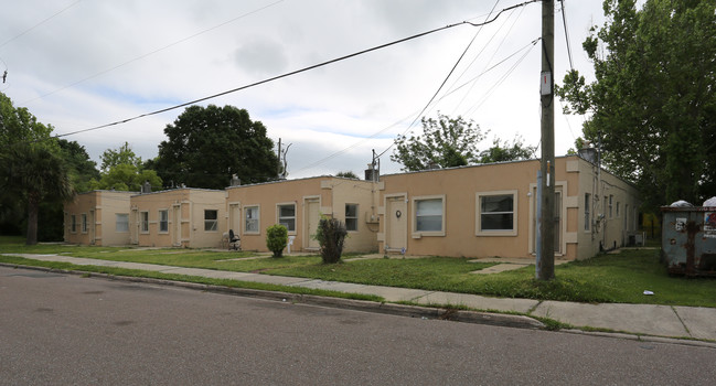 821-835 Minnie St in Jacksonville, FL - Foto de edificio - Building Photo