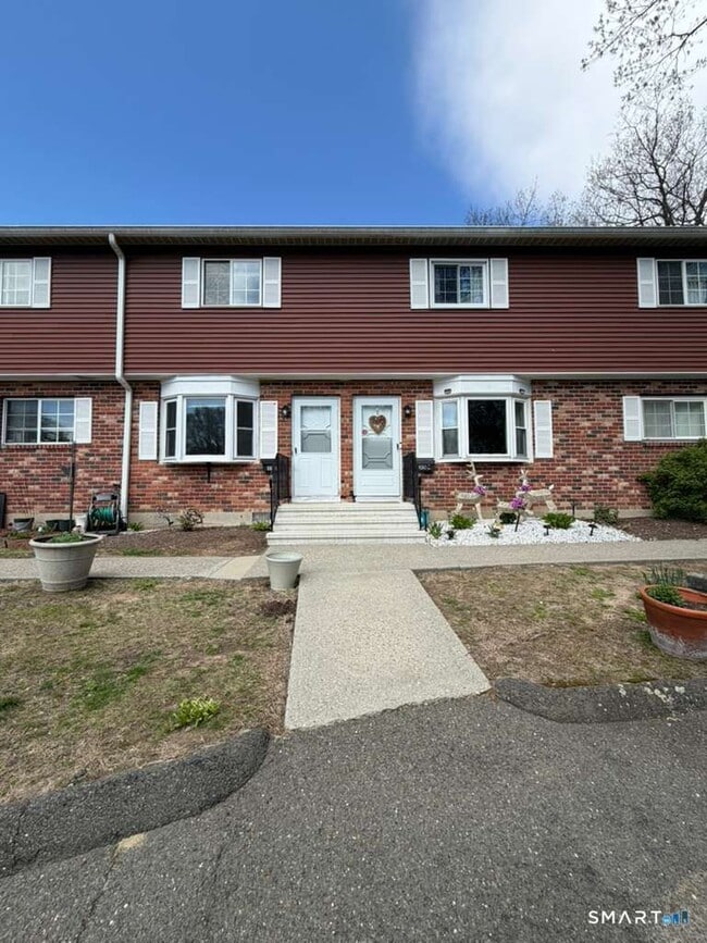 property at 35 Leslie Rd