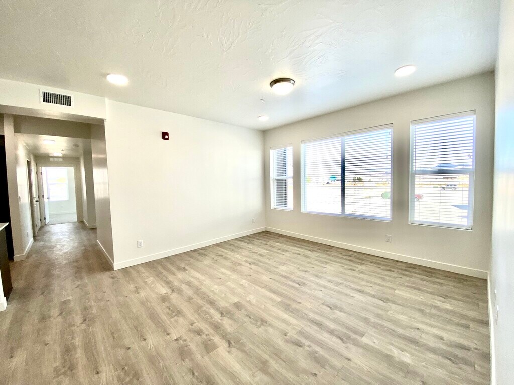 Sandstone Hills Apartments in Richfield, UT