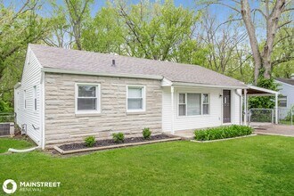 2509 Butterfield Dr in Indianapolis, IN - Building Photo - Building Photo