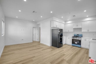 618 E 28th St in Los Angeles, CA - Building Photo - Building Photo