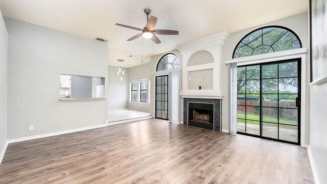 9806 Pebble Ridge Dr in Converse, TX - Building Photo - Building Photo